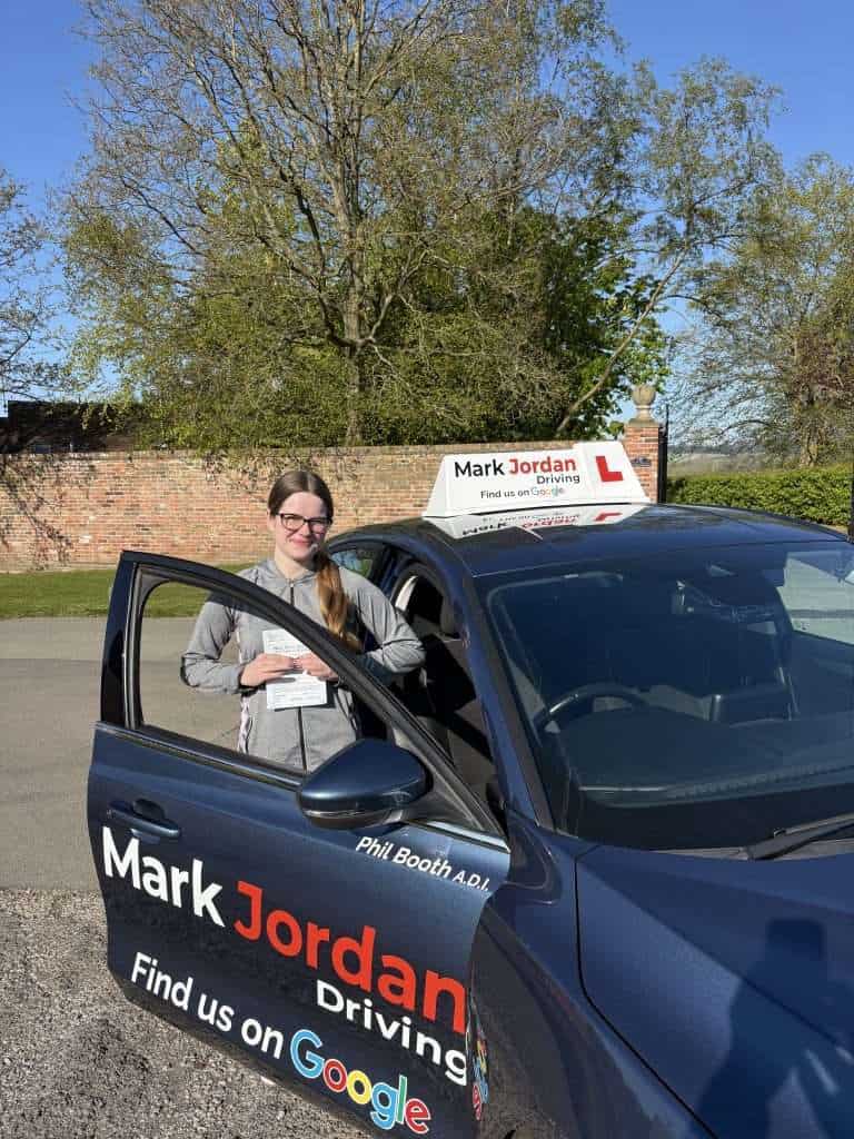 Jorja from Swadlincote passing her driving test with Mark Jordan Driving