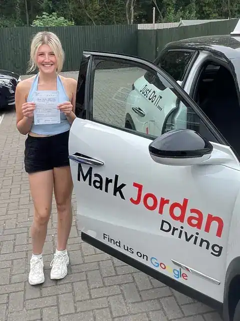 Driving-Instructors-in-Ashby-Mia-Passed-1st-Time